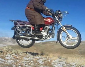 Увс аймгийн Өмнөговь суманд мотоциклийн ослоор нэг хүн өөд боллоо
