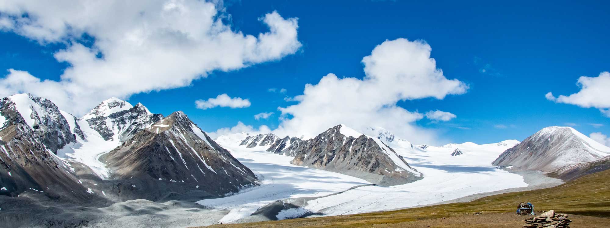 Алтай Таван богд уулын Ерөнхийлөгчийн овооноос цааших хөдөлгөөнийг түр хязгаарлана