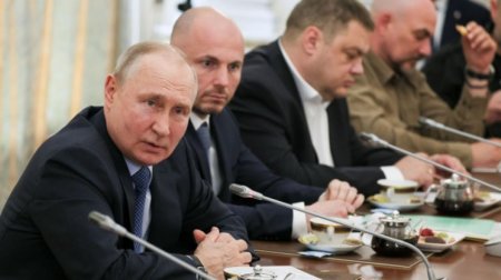 Путин дайнд оролцсон хоригдлуудад өршөөл үзүүлэх зарлиг гаргаснаа анх удаа нотлов