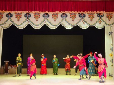 ДОРНОГОВЬ: ''Саран хөхөө'' театрын уран бүтээлчид БНСУ-д "Тамна" фестивальд оролцоно