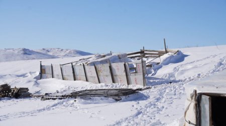 СЭРЭМЖЛҮҮЛЭГ: Өндөрширээт суманд үргэлжилсэн хүчтэй цасан шуурганы улмаас 20-30 см цас тогтжээ