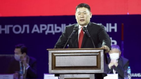 Л.Оюун-Эрдэнэ: Ерөнхий сайдтайгаа баг болж ажиллаарай, сүнс чинь засаг дээрээ байх ёстой шүү