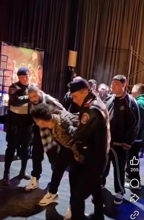 Олны танил залуу дуучид баривчлагдаж байгаа бичлэг кино зураг авалт гэв