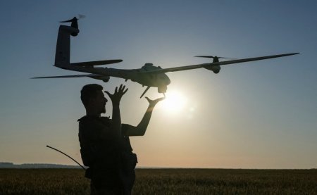 Москва руу олон тооны дроноор дайрчээ