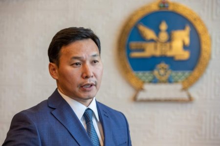 "Эмч нарын 15 хувийн цалингийн нэмэгдлийг даатгалын санд бодитоор тусгахгүй бол салбар бүр доройтно"