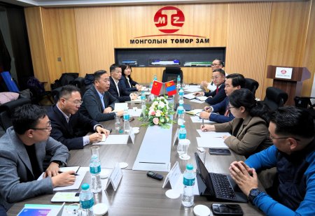 "Багахангай-Хөшигийн хөндий" чиглэлийн төмөр замын терминал байгуулах талаар хэлэлцлээ
