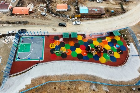 Гурван байршилд 3x3 сагсан бөмбөгийн талбай байгууллаа