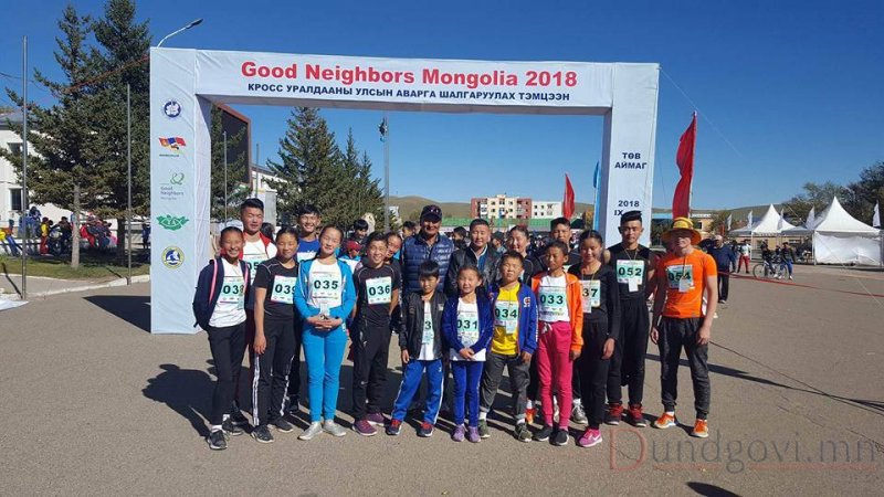 Р.ДЭНДЭВ БАГШИЙН ШАВЬ НАР ХУРДНААРАА ГАЙХАГДАЖ БАЙНА
