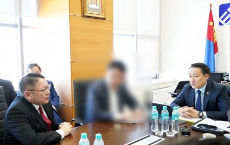 С.Наранцогтыг албан тушаал ахиулах нь Д.Амарбаясгаланд “асуудал” алга гэсэн үг үү?