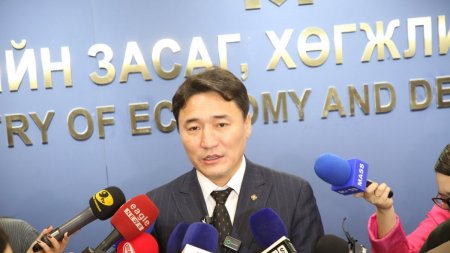 Г.Дамдинням: Оюутолгойн сонсголын дараа УИХ-ын тогтоол батлагдсан учраас хэлэлцээрийн нөхцөл байдлаа өөрчлөх зайлшгүй шаардлага гарсан