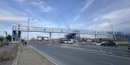 Таван шарын нүхэн гарц орчимд 90 метр урттай явган хүний гүүрэн гарц барина