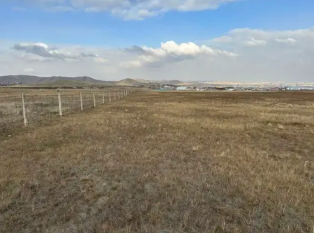 Монгол Улсын дархан хилийн зурваст газарт 34,227 га газар олгосон өмнөх Засгийн газрын хууль бус тогтоолыг хүчингүй болголоо