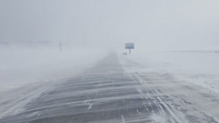СЭРЭМЖЛҮҮЛЭГ: Баянхонгор, Завханд цасаар, говийн аймгуудын нутгаар шороогоор шуурна