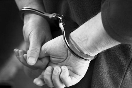 Салсан эхнэрээ хутгалж гэмтээжээ