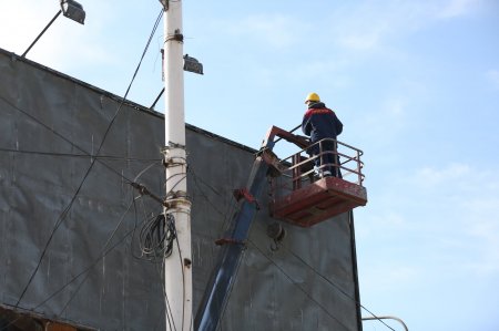 Орчны аюулгүй байдал алдагдуулсан болон зөвшөөрөлгүй байршуулсан хаяг, сурталчилгааны байгууламжийг буулгаж эхэлжээ