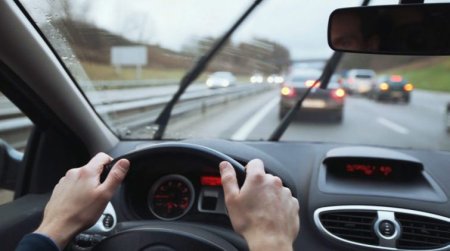 Насанд хүрээгүй хүүхэд жолоо барьсан зөрчлийн 68.4 хувь нь орон нутагт гарчээ