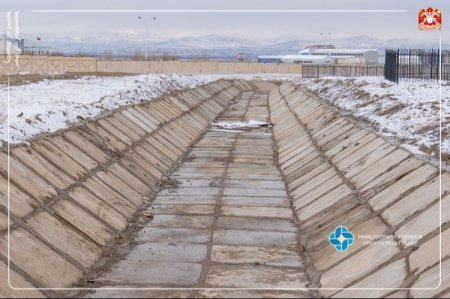 ХУД-ийн Жаргалантын аманд үерийн хамгаалалтын далан угсралтын ажил 80 хувьтай үргэлжилж байна