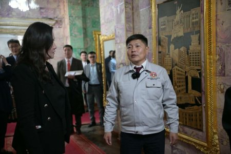 Хотын дарга Х.Нямбаатар Хүүхдийн урлан бүтээх төвд ажиллалаа