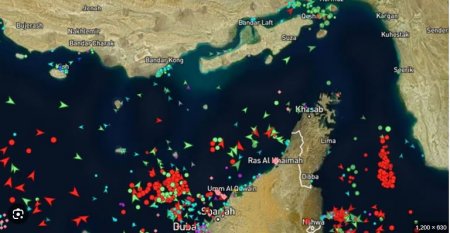 Персийн буланд хоёр мянга орчим хөлөг гацаад байна