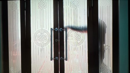 Төр, нийтийн өмчийн хуулийг батлахаас өмнө хувьчлал ярих нь зөв үү?