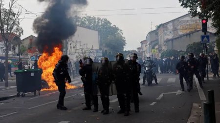 Францад сурагчдын эсэргүүцэл улс даяар өргөжиж, нийгмийн бухимдал хурцадлаа